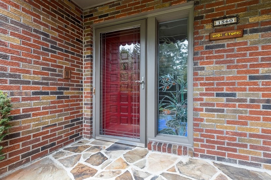 1560 Powers Run Rd, Pittsburgh, PA 15238-2435