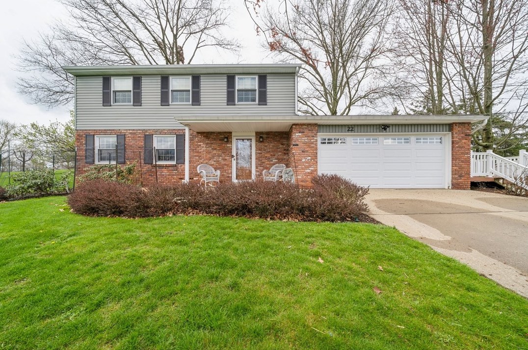 22 Wolfram Rd, Washington, PA 15301-9355