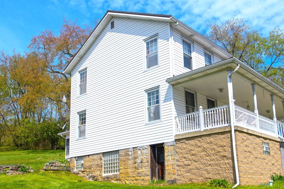 749 Evergreen Rd, Leechburg, PA 15656