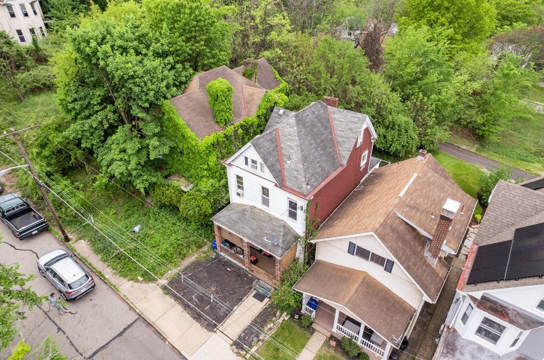 1308 Pritchard St, Pittsburgh, PA 15204-2137