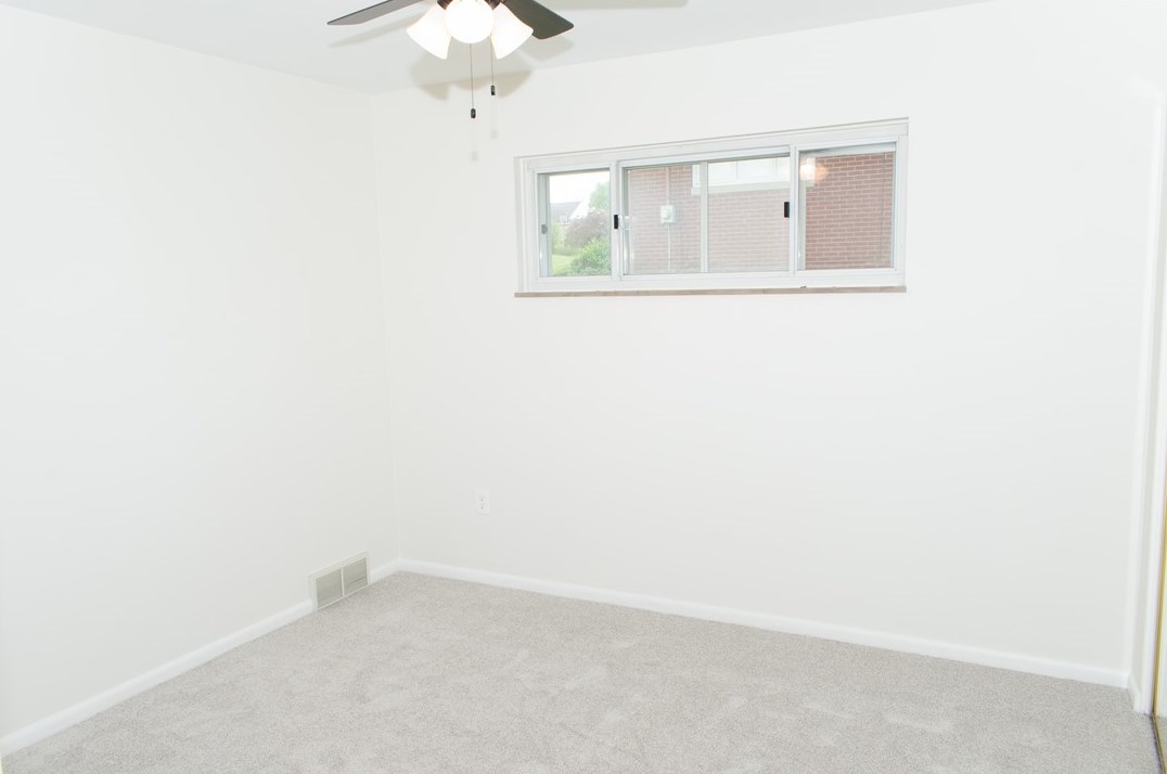 1348 Bechtel St, Monaca PA 15061-1112 exterior