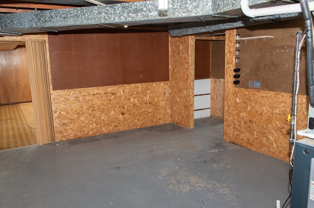 1348 Bechtel St, Monaca PA 15061-1112 exterior