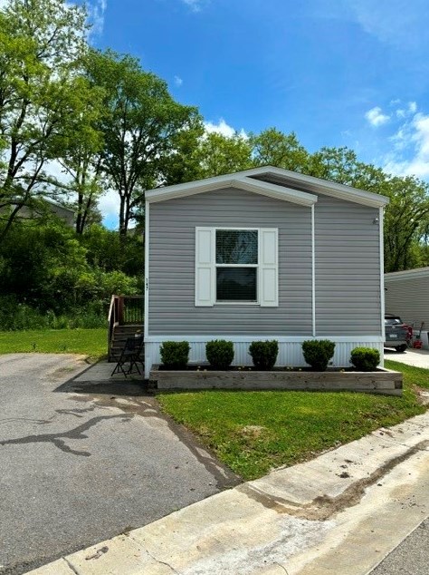 147 Castle Rd, Washington PA 15301-6008 exterior