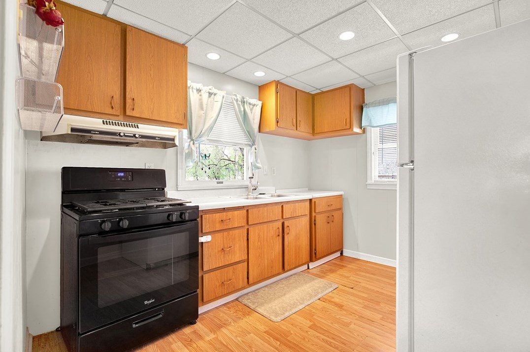 915 Blair St, Jeannette, PA 15644