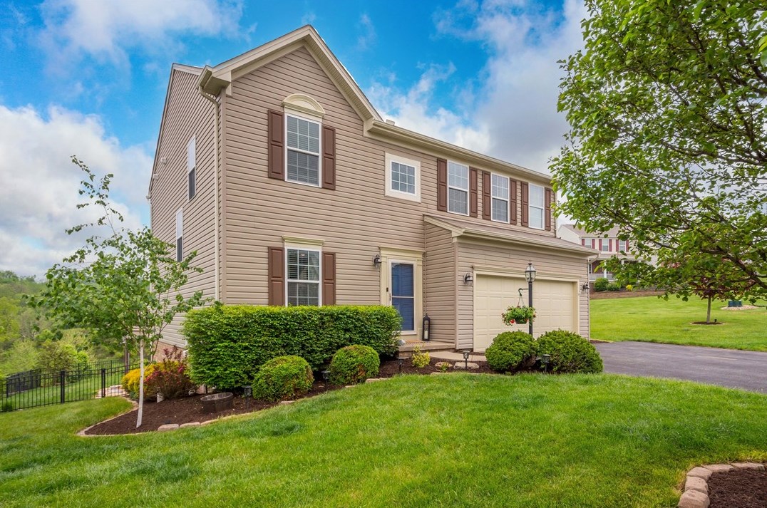 2069 Majestic Dr North, Canonsburg, PA 15317