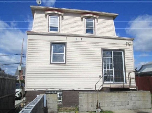 4829 Lougean Ave, Pittsburgh, PA 15207-2145
