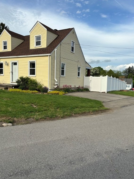 114 Deshon Ct, Butler, PA 16001-2472