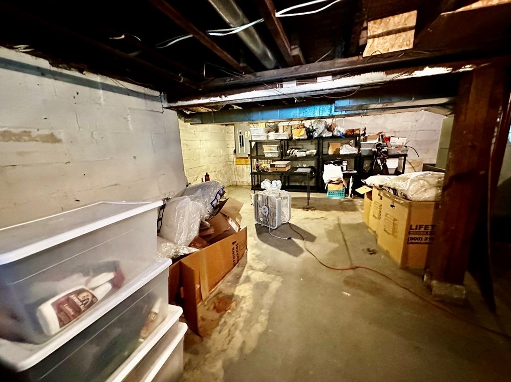 216 Gilmore, Grove City PA 16127-1614 exterior