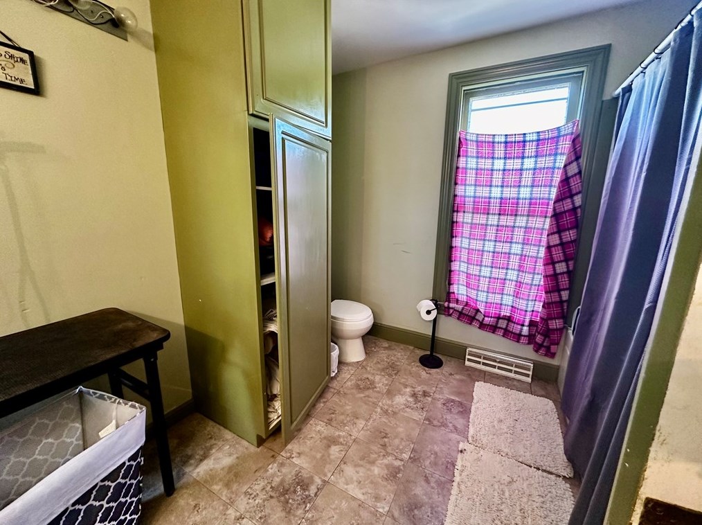 216 Gilmore, Grove City PA 16127-1614 exterior