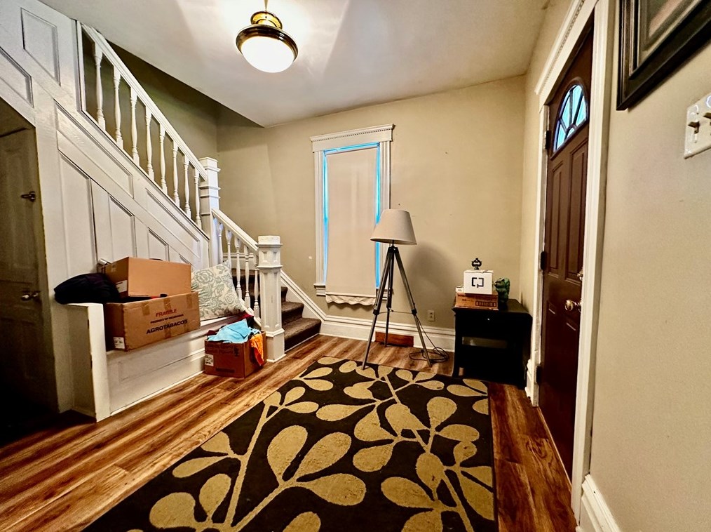 216 Gilmore Ave, Grove City, PA 16127-1615