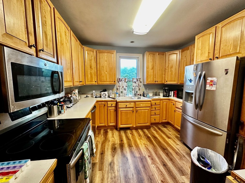 216 Gilmore, Grove City PA 16127-1614 exterior