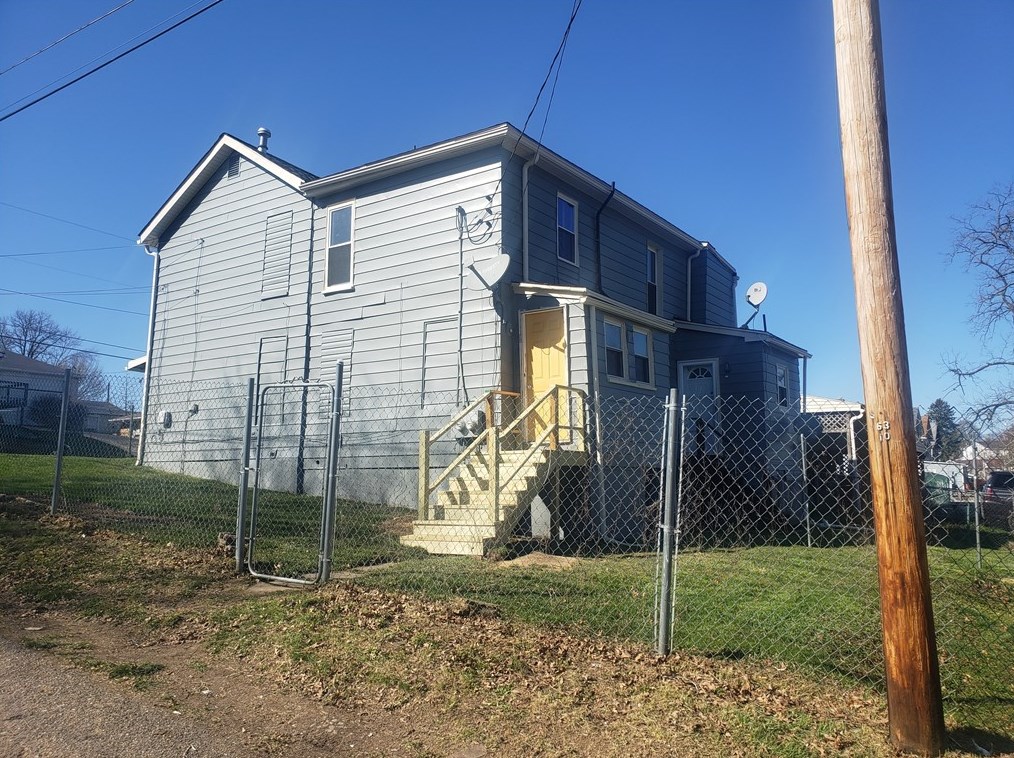 104 Linn Ave, Washington PA  15301-3432 exterior