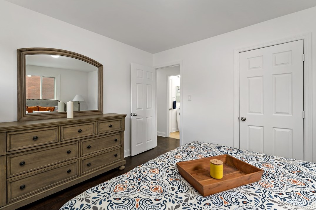 330 Cherrydell Dr, Pittsburgh PA 15220-1906 exterior