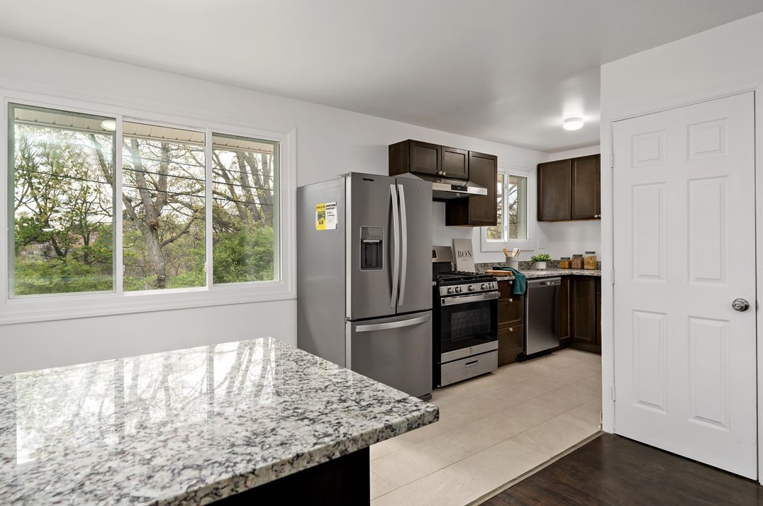 330 Cherrydell Dr, Pittsburgh PA 15220-1906 exterior