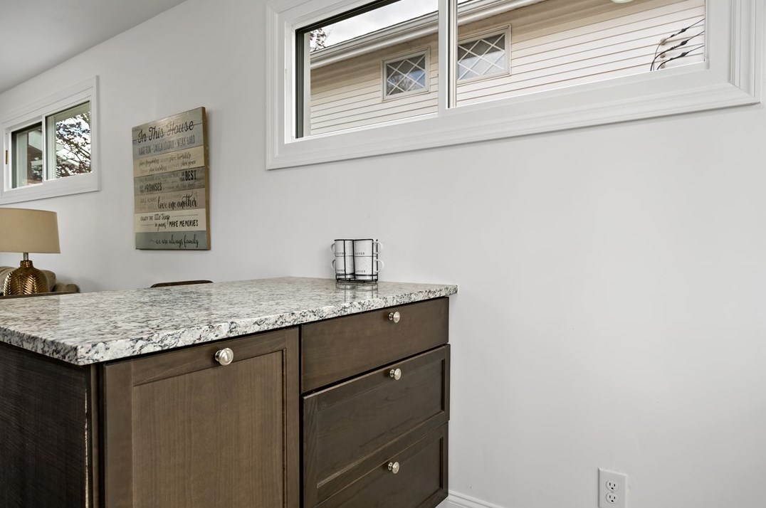 330 Cherrydell Dr, Pittsburgh PA 15220-1906 exterior