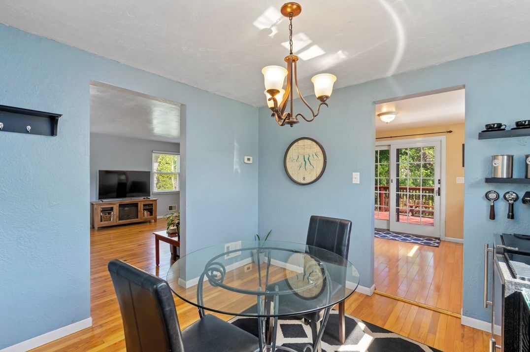 331 Gdn Rd, Pittsburgh PA 15227-3105 exterior