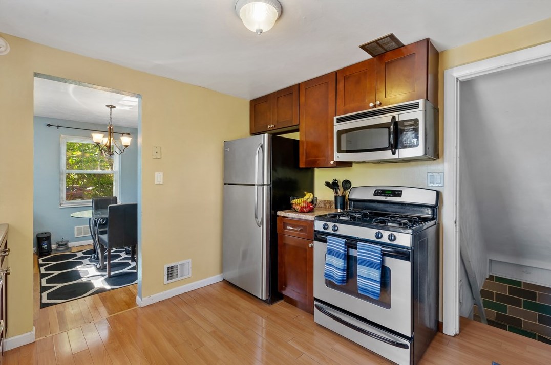 331 Gdn Rd, Pittsburgh PA 15227-3105 exterior