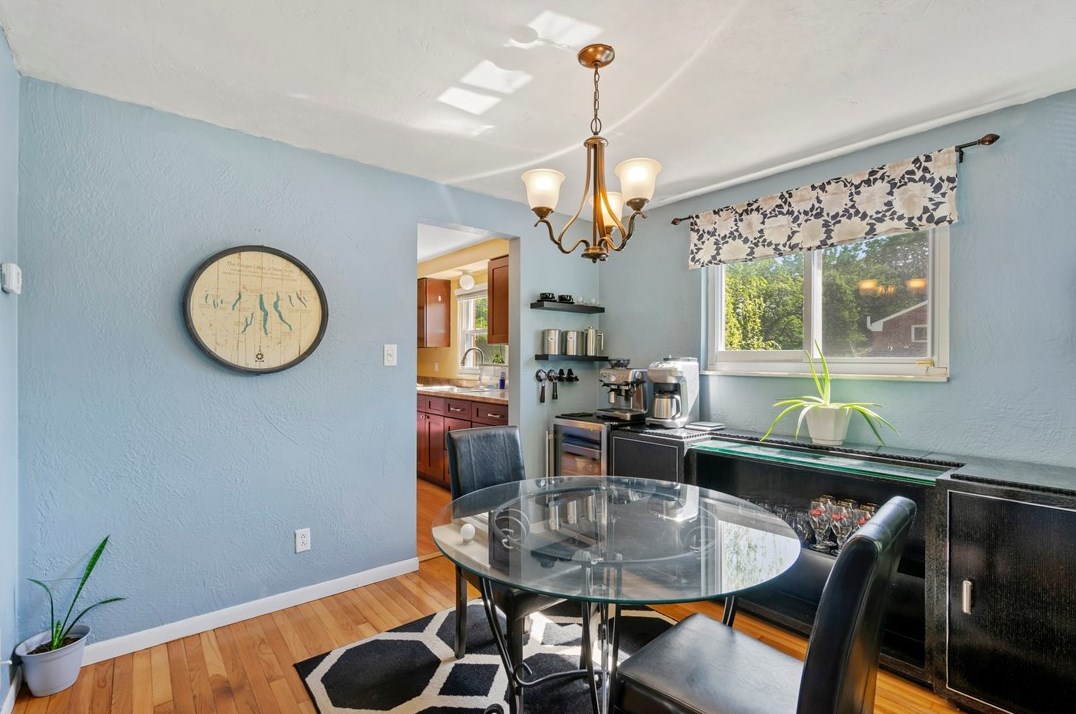 331 Gdn Rd, Pittsburgh PA 15227-3105 exterior