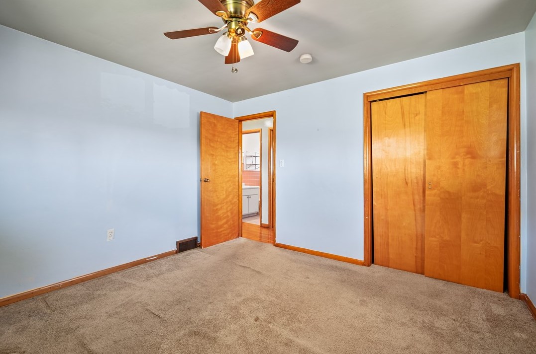 130 General Braddock Dr, Rankin PA 15104-2703 exterior