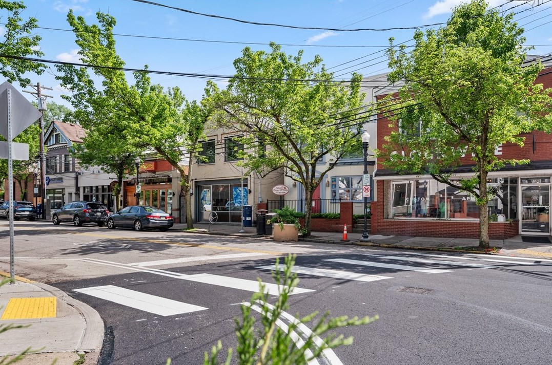 6731 Reynolds St, Pittsburgh PA  15206-4511 exterior