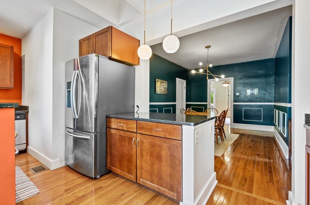 6731 Reynolds St, Pittsburgh PA  15206-4511 exterior