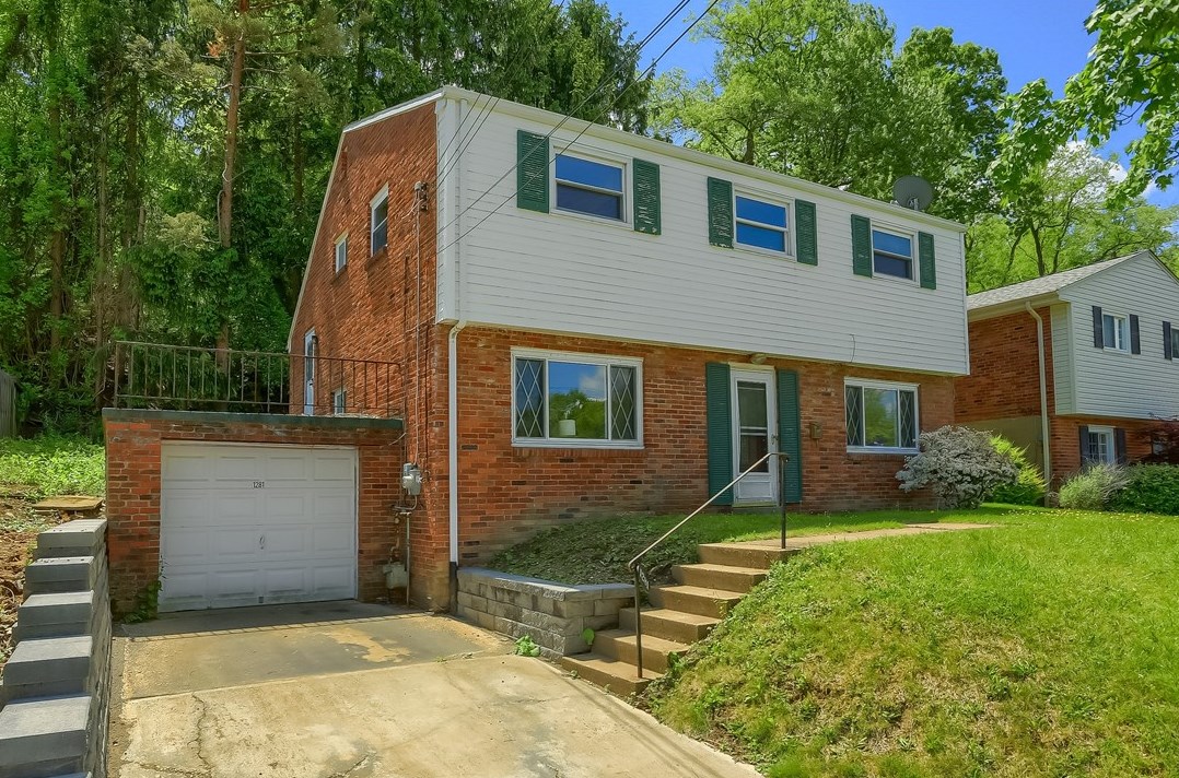 1281 Grouse Dr, Pittsburgh, PA 15243-1227