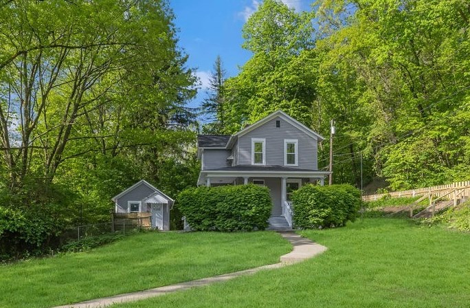 1318 Darlington Rd, Wampum, PA 16157