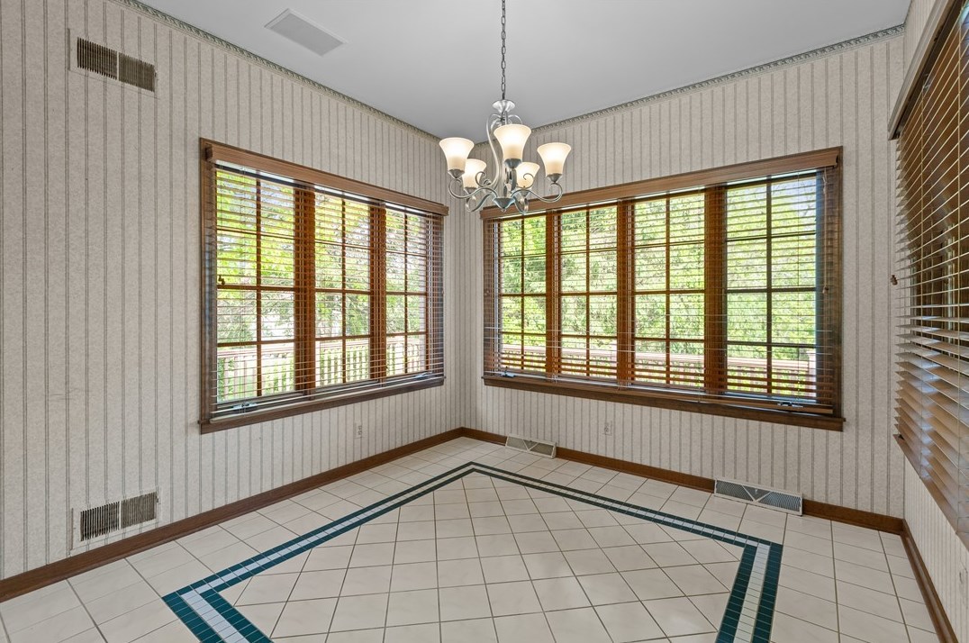 126 Crestview Mnr, Monongahela PA 15063-1102 exterior