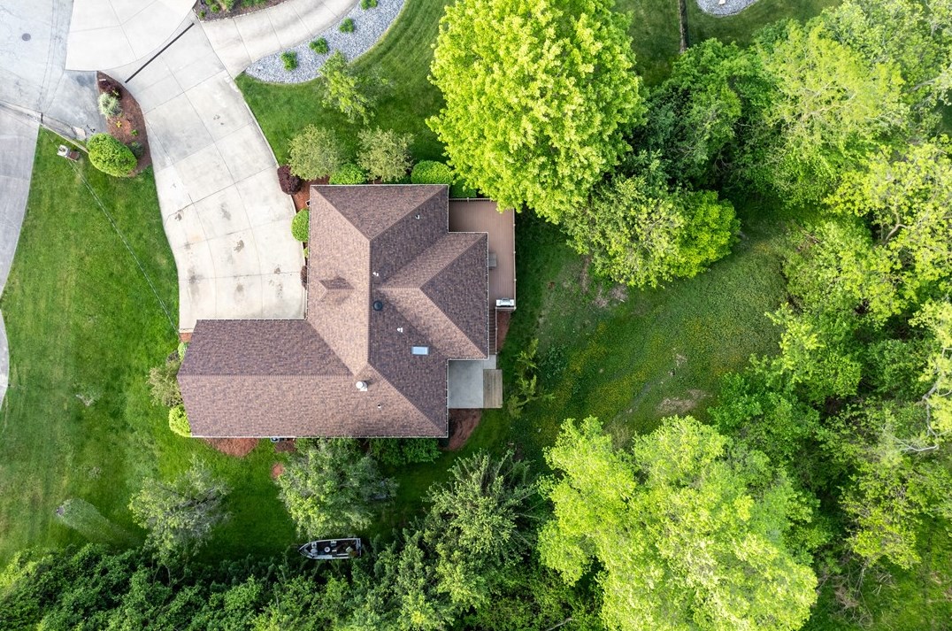 126 Crestview Mnr, Monongahela PA 15063-1102 exterior