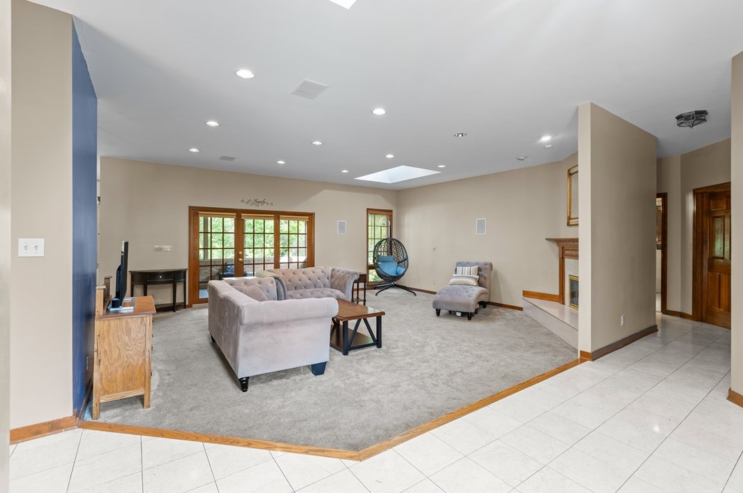 126 Crestview Mnr, Monongahela PA 15063-1102 exterior