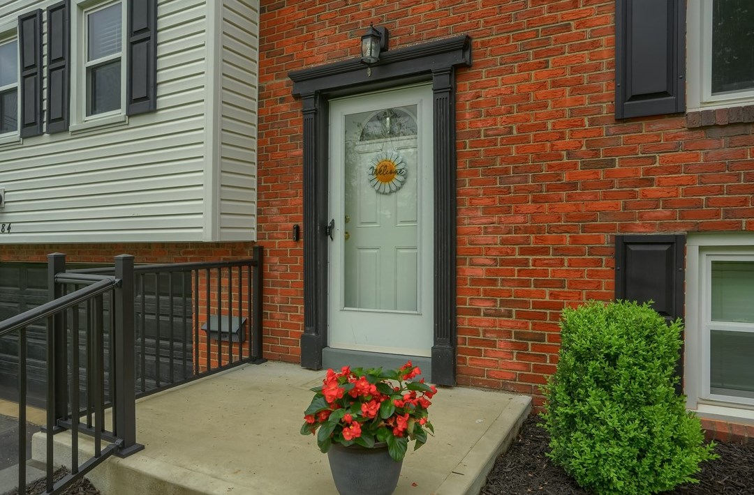 1284 Delfield Dr, Bethel Park, PA 15102-2454