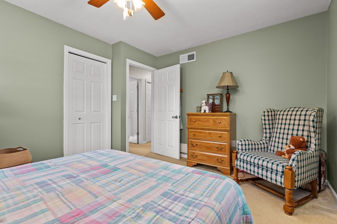 5137 Leroy Dr, Gibsonia PA 15044-8102 exterior