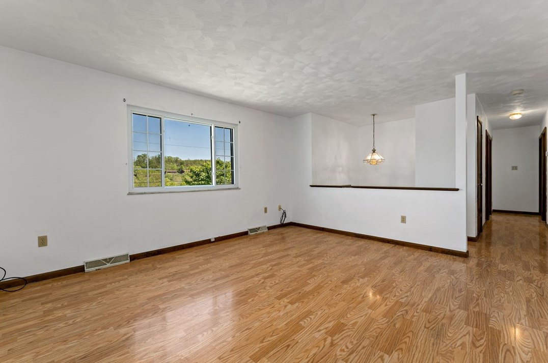 1356 Spencer Ave, Washington, PA 15301-2442