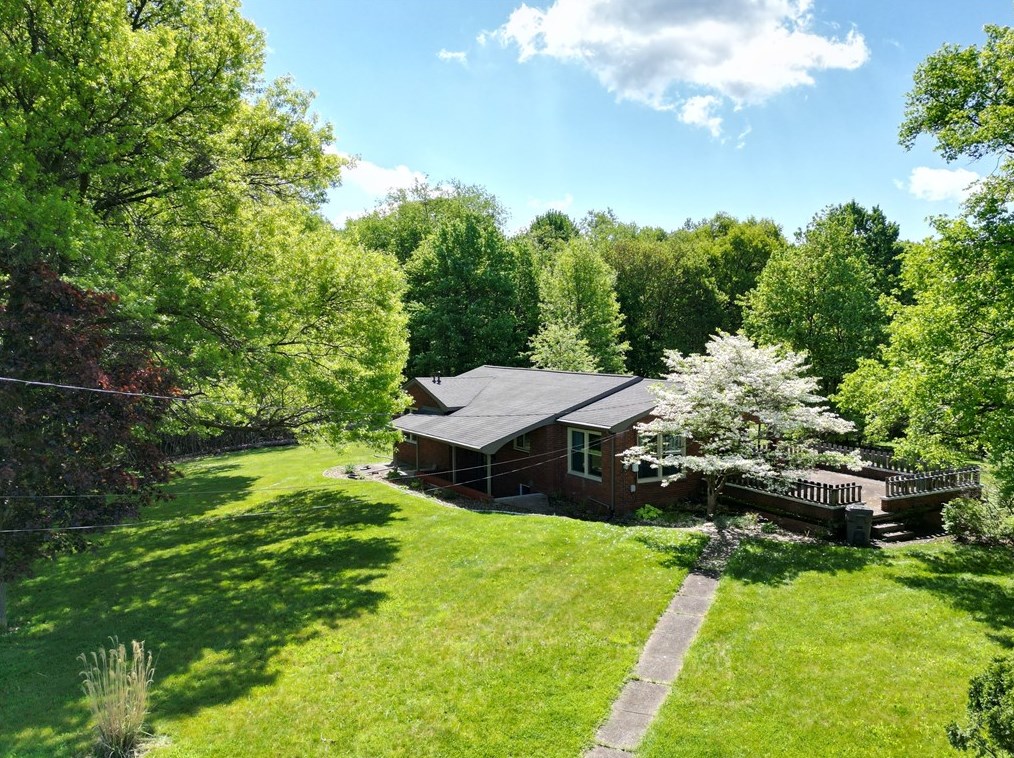 647 Pittsburgh Rd, Rochester, PA 15074-1056