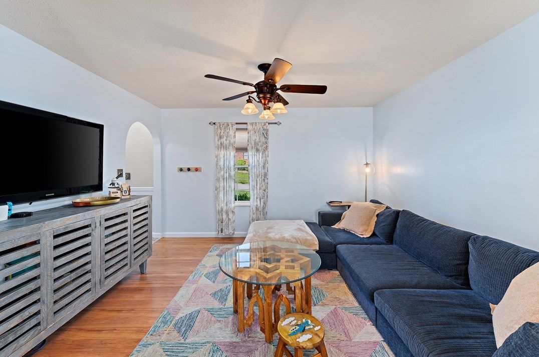 3504 Fox Chase Dr, Imperial PA  15126-9600 exterior