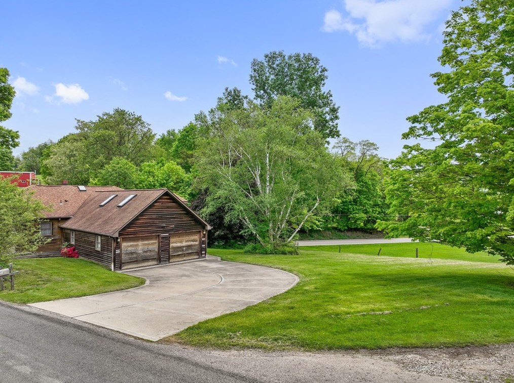 556 Swihart Rd, Mc Donald, PA 15057