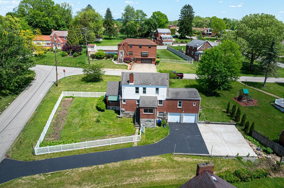 5260 Glenburn Dr, Pittsburgh, PA 15236-1344