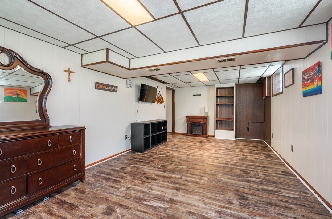 207 Norman Dr, Moon Twp PA 15108-3158 exterior