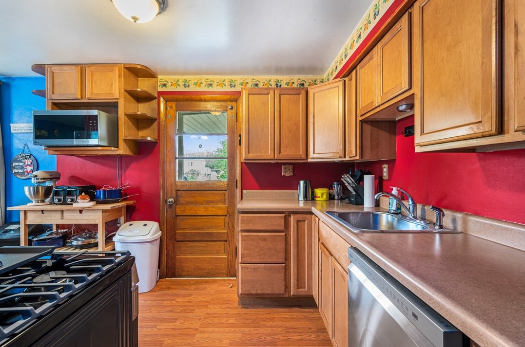 207 Norman Dr, Moon Twp PA 15108-3158 exterior