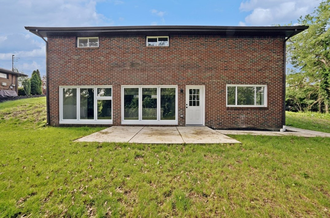 1187 Ln Salle Rd, Monroeville PA 15146-4350 exterior