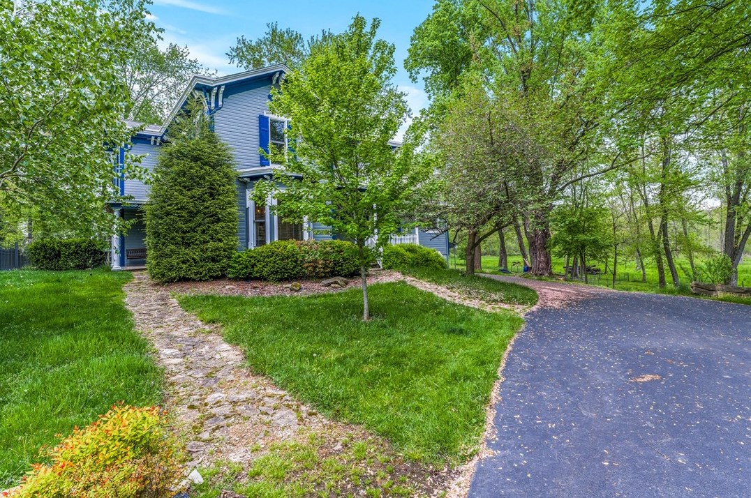 718 Old Pulaski Rd, New Castle, PA 16105-4850