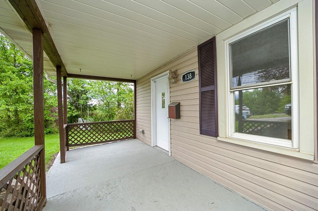 138 Powell St, East Pgh, PA 15112