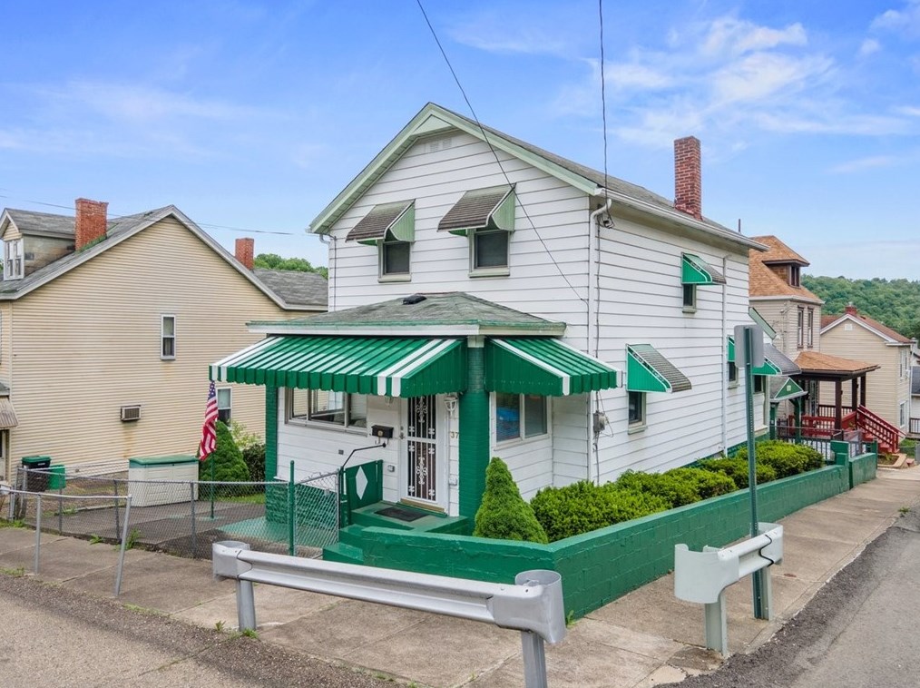37 Greeley Ave, Pittsburgh, PA 15223-1752