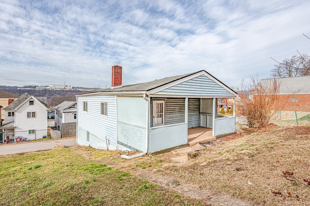 428 Euclid Ave, Glassport PA  15045-1335 exterior
