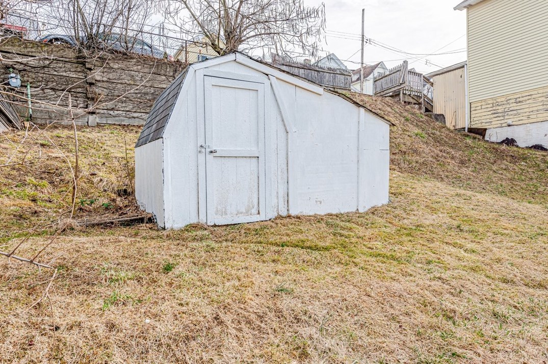 428 Euclid Ave, Glassport PA  15045-1335 exterior
