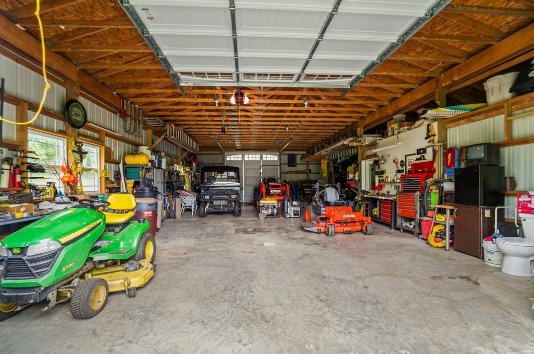 176 Miller Rd, Washington PA 15301-7721 exterior