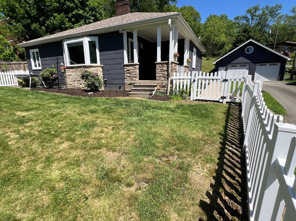 6 Little Fork Ln, Jeannette, PA 15644
