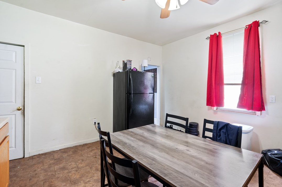 261 Freidel St, Whitaker PA  15120-2341 exterior