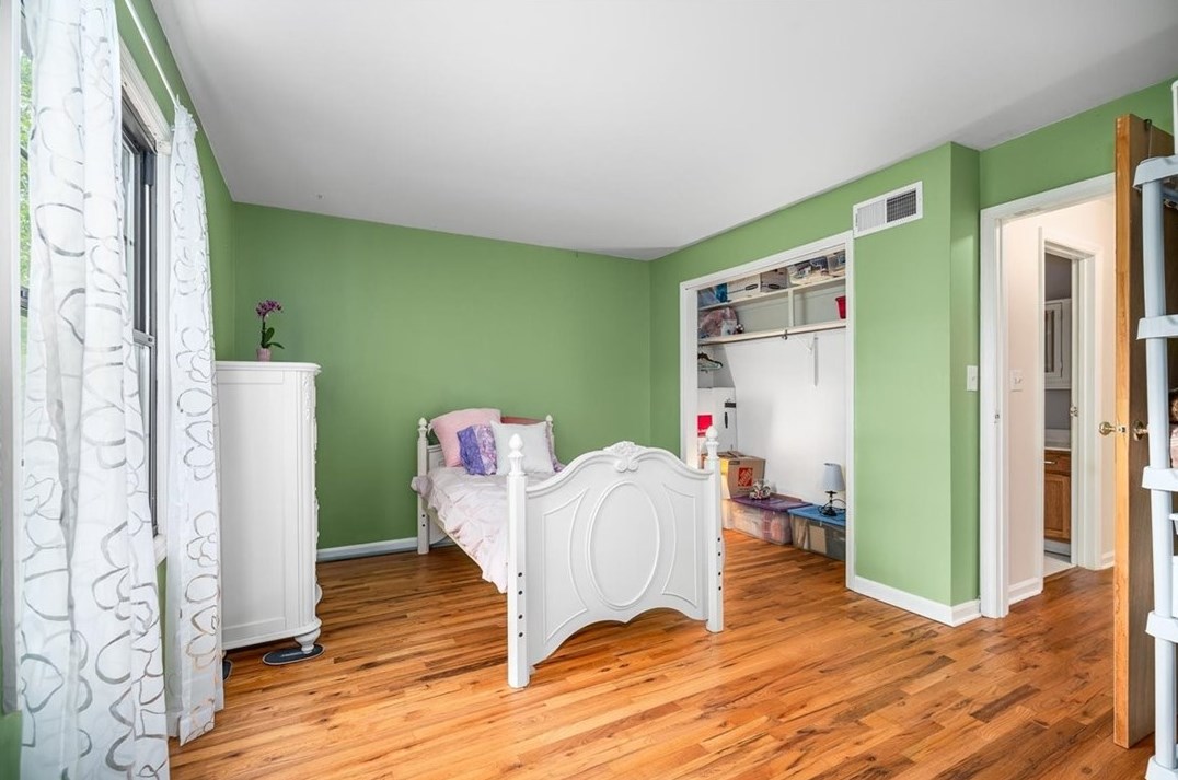 796 Carriage Cir, Pittsburgh PA  15205-1630 exterior