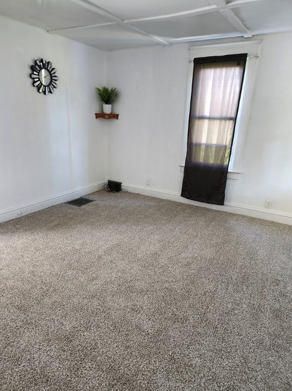1323 Barbour Pl, New Castle, PA 16101-2601